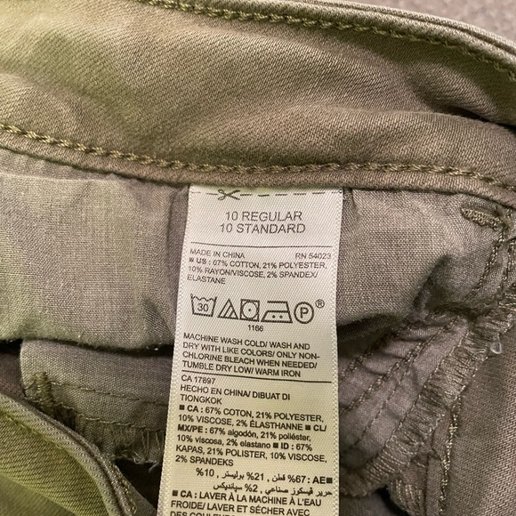 Old Navy Rockstar Mid-Rise Skinny Jeans. Olive Green. Size 10. - Picture 7 of 11